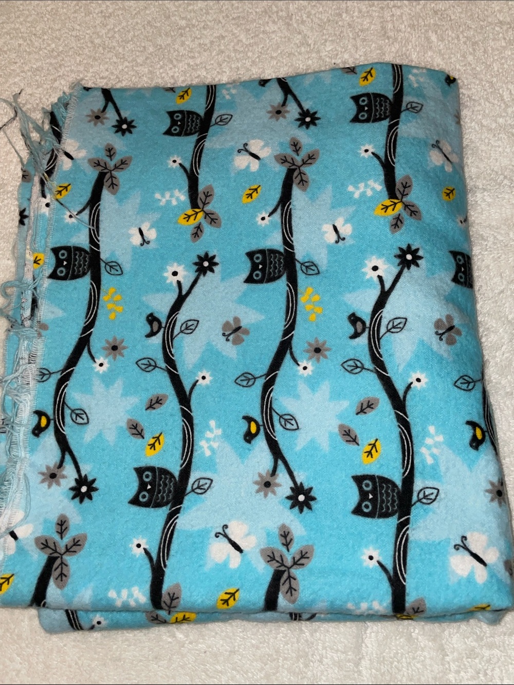 4-5 LB MIXED KIDS FABRIC BUNDLE • USABLE PIECES • CRAFT & SEWING D6 - Picture 6 of 11